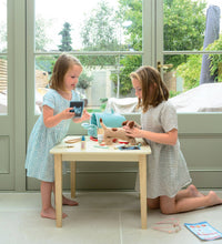 Load image into Gallery viewer, Animal Rescue Vet Case Play Set