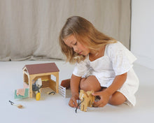 Load image into Gallery viewer, Horse Stable Play Set