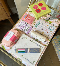 Load image into Gallery viewer, Gardening Gifting Box